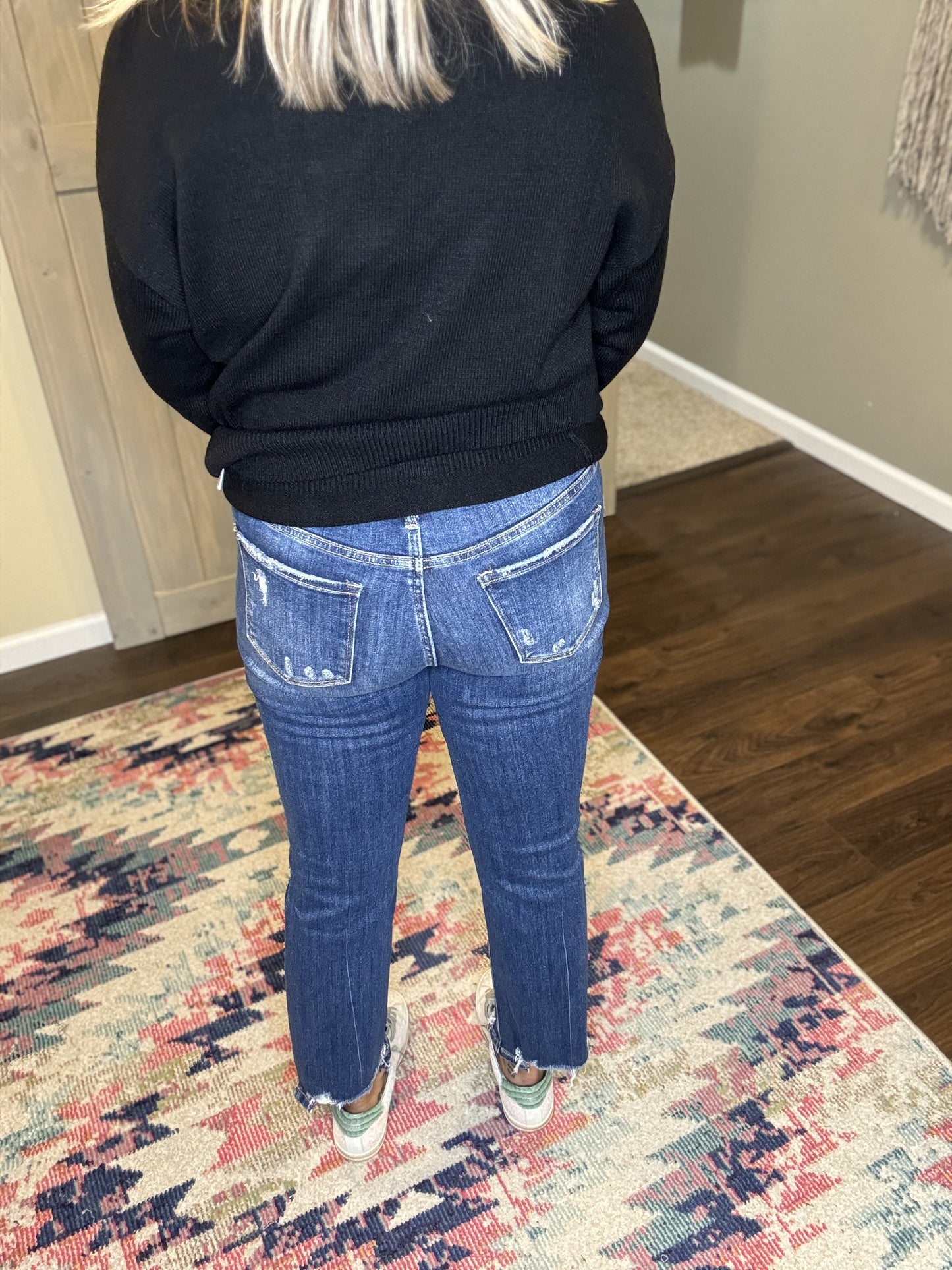 Mid-Rise Distressed Cropped Kick Flare